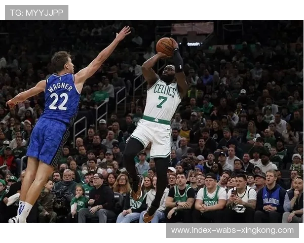 凯尔特人五连胜，布朗砍下30分力压猛龙