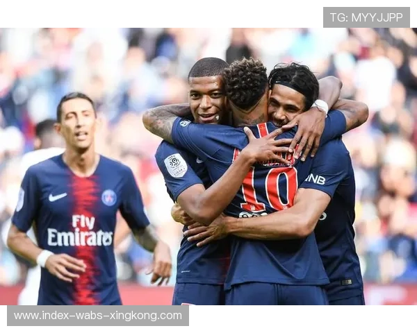 巴黎圣日耳曼中后场出球稳定