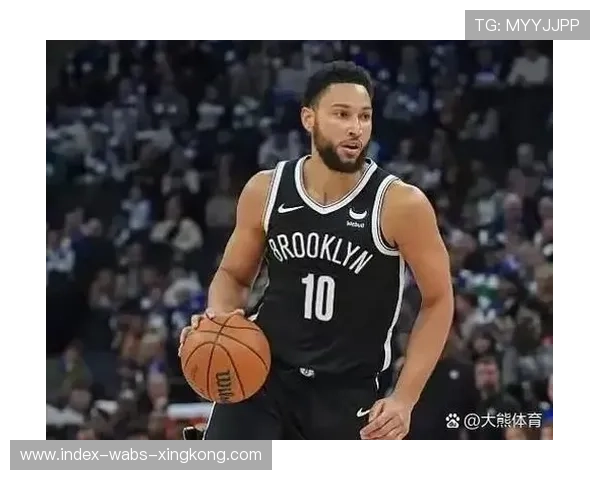 西蒙斯助攻空位三分稳稳投进 西蒙斯助攻空位三分稳稳投进