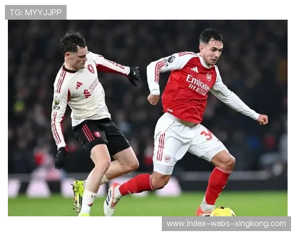 阿森纳快速组织反击，马丁内利劲射轰开局面